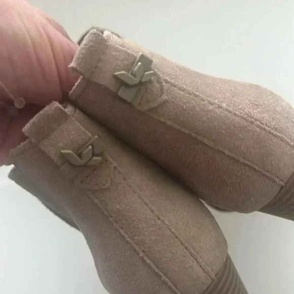 Koolaburra by Ugg heeled booties Slip on Size 6 - Picture 5 of 9